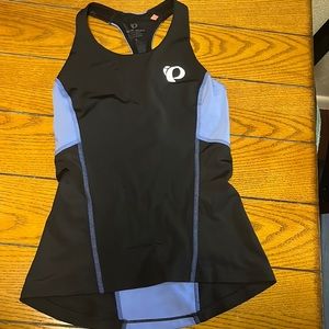Pearl iZumi Women’s Select Pursuit Tri Tank size small with built in mesh bra